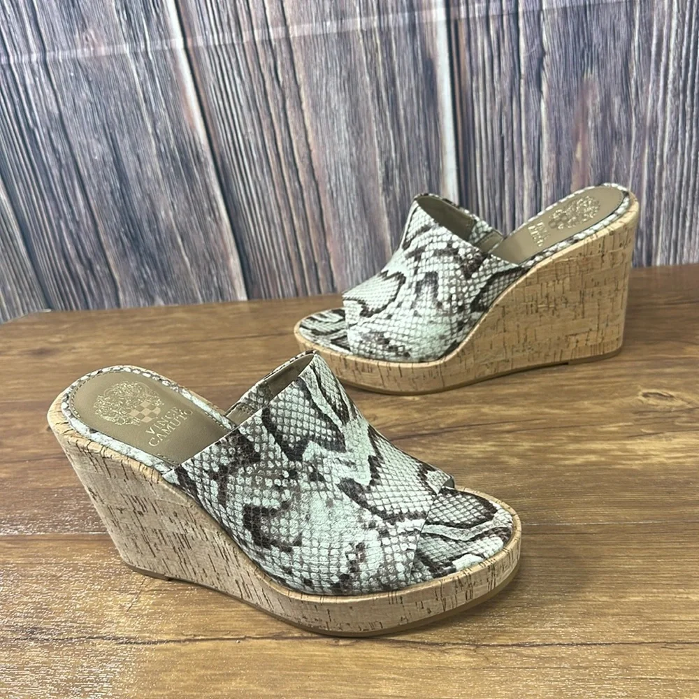 VINCE CAMUTO VC-CHAISEN SNAKESKIN Leather women WEDGE size 9M new without tag